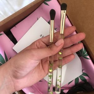 SOLD Beautylish 420 Brushes